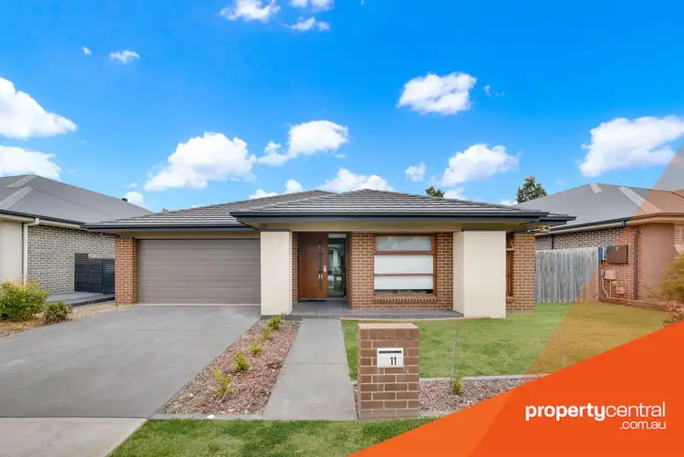11 Shellbourne Place, Cranebrook NSW 2749