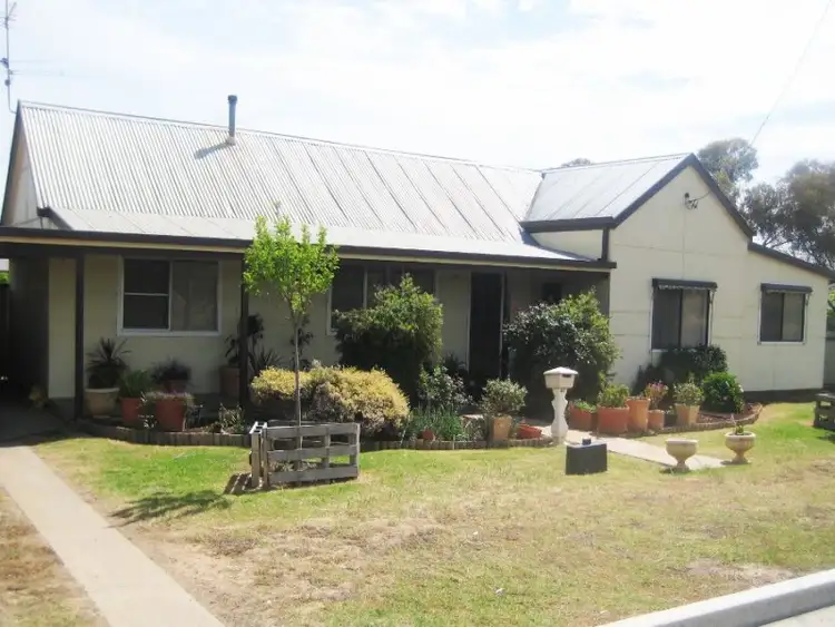 37 Junction, Junee NSW 2663