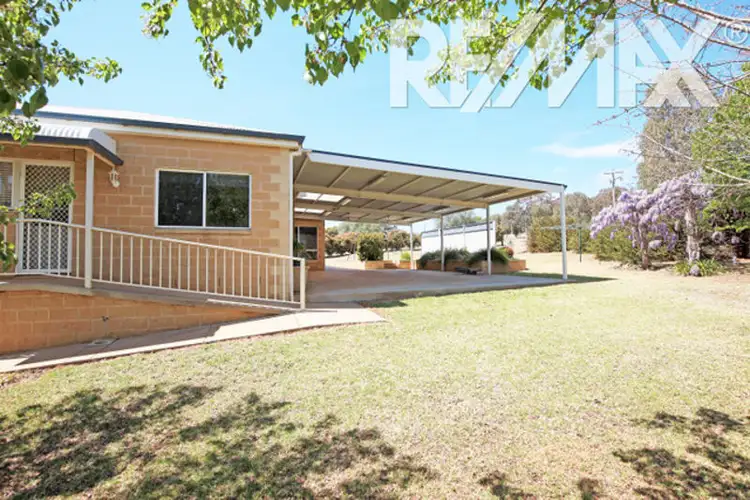 Fifth view of Homely house listing, 2 Loughan Rd, Junee NSW 2663