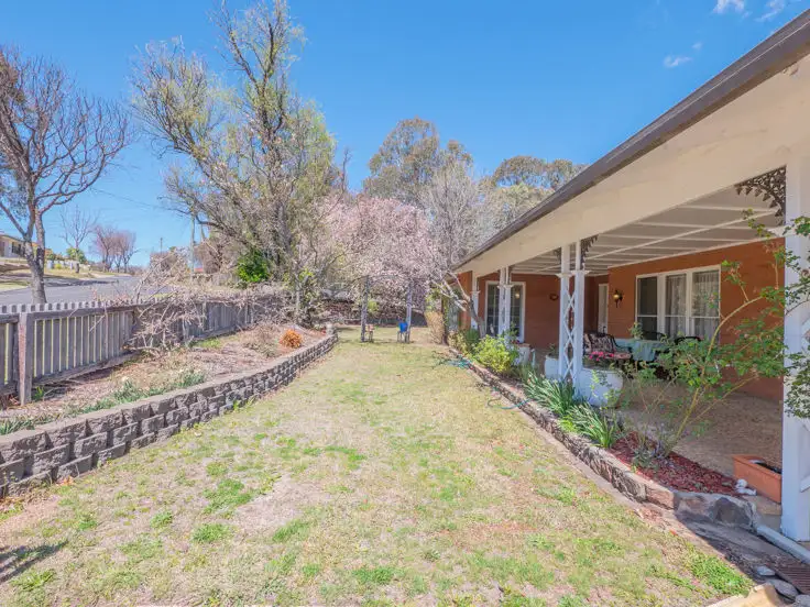 Fifth view of Homely house listing, 8 Roslyn Avenue, Armidale NSW 2350