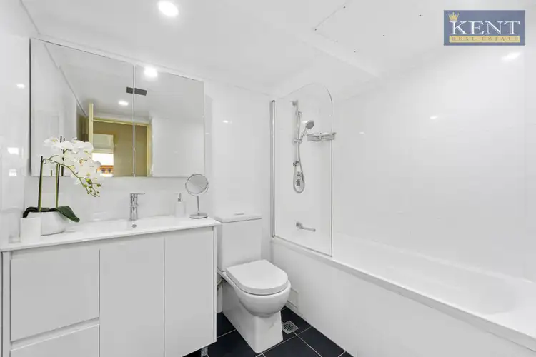 Fourth view of Homely apartment listing, 2 / 267 Castlereagh St, Sydney NSW 2000
