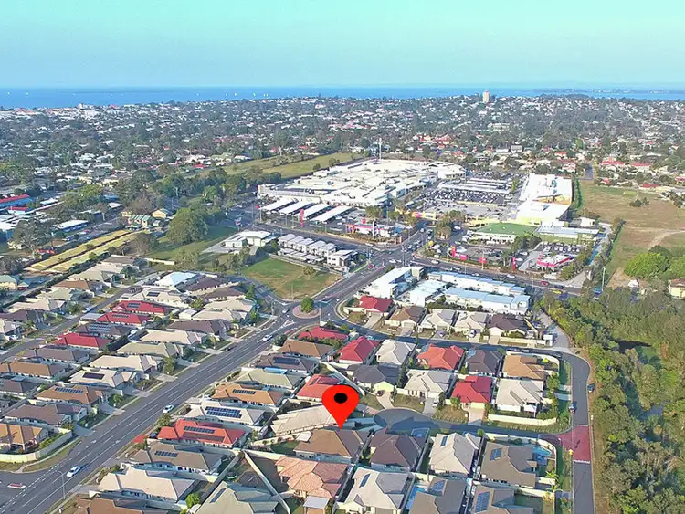 Fifth view of Homely house listing, 8 Venn Court, Wynnum West QLD 4178