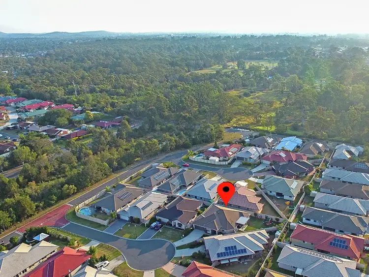 Sixth view of Homely house listing, 8 Venn Court, Wynnum West QLD 4178