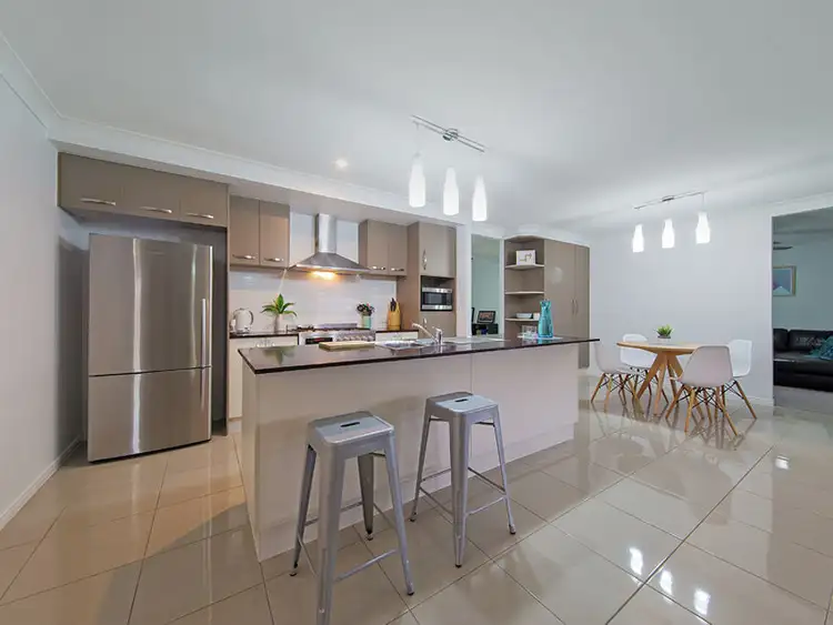 Fifth view of Homely house listing, 1 Ribblesdale Place, Gumdale QLD 4154