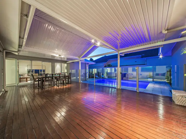 8 Watervale Pde, Wakerley QLD 4154