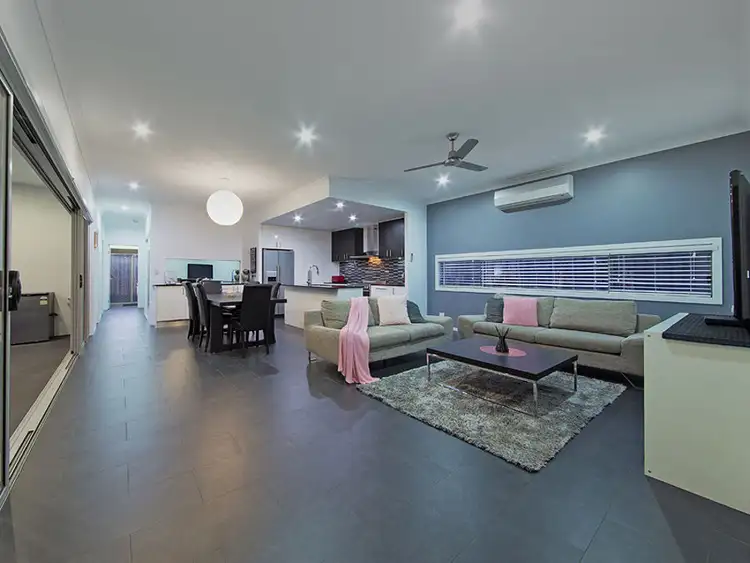 Fourth view of Homely house listing, 2 Feathertail Place, Gumdale QLD 4154