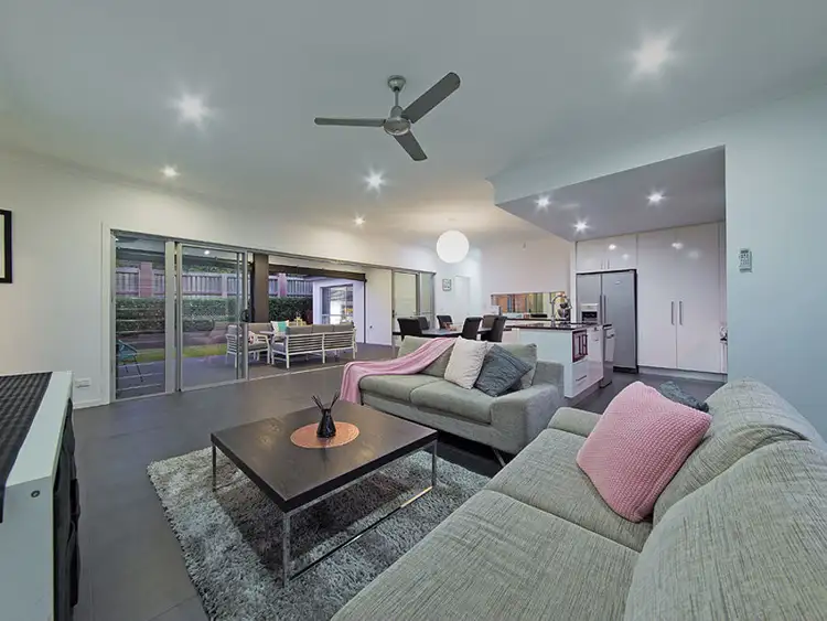 Fifth view of Homely house listing, 2 Feathertail Place, Gumdale QLD 4154