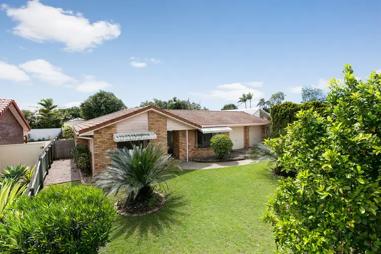 4 Kew Place, Minyama QLD 4575
