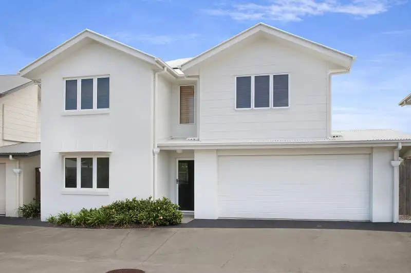 Main view of Homely townhouse listing, 5/4 Lindesay Street, Caloundra West QLD 4551