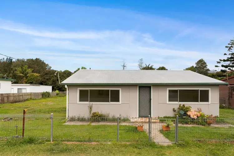 14 Lourdes Avenue, Urunga NSW 2455