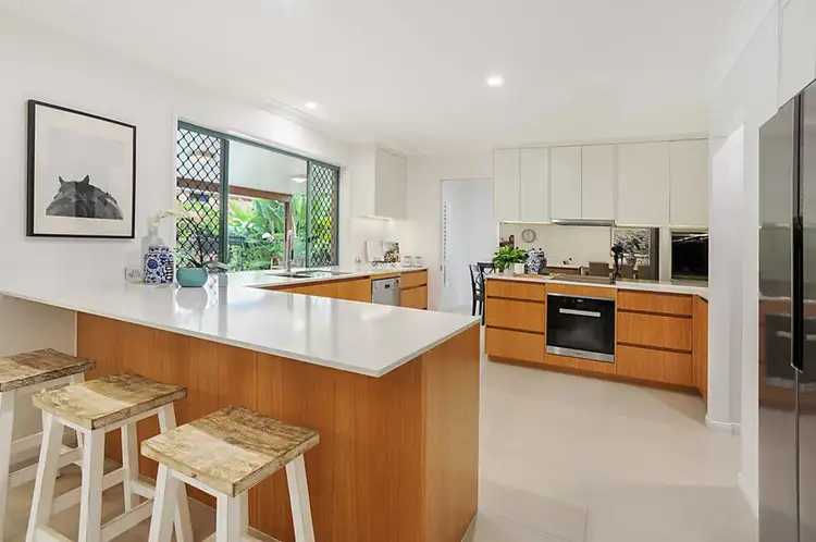 Fifth view of Homely house listing, 5 Willow Pl, Carindale QLD 4152