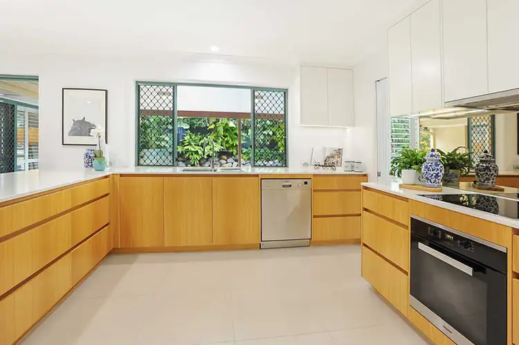 Sixth view of Homely house listing, 5 Willow Pl, Carindale QLD 4152