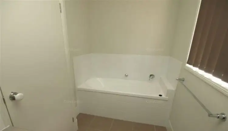 Fourth view of Homely house listing, 2 Waterlilly Court, Rothwell QLD 4022