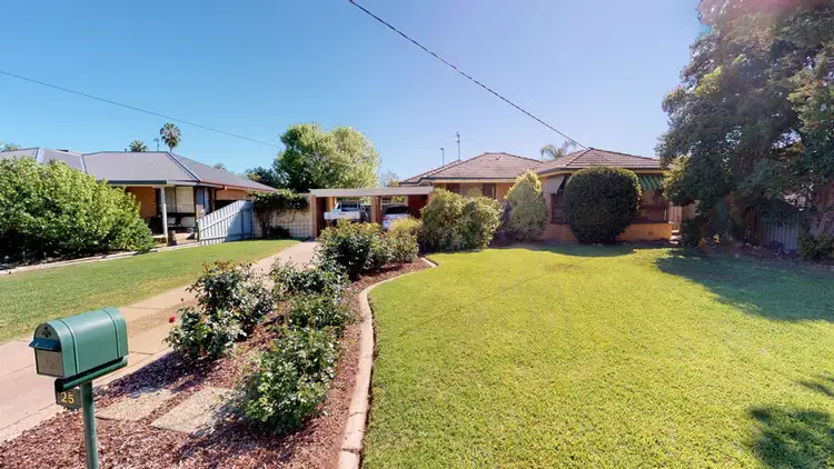 25 Geneva Crescent, Lake Albert NSW 2650