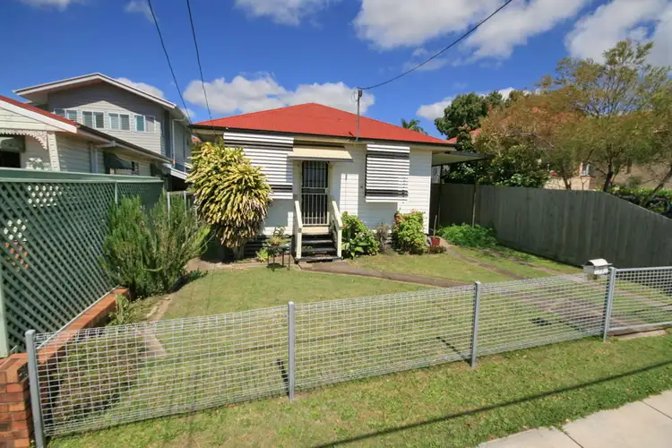 16 Sunflower Street, Wynnum QLD 4178