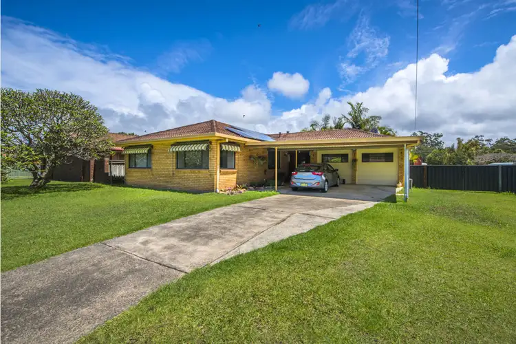 10 Kim Close, Woolgoolga NSW 2456
