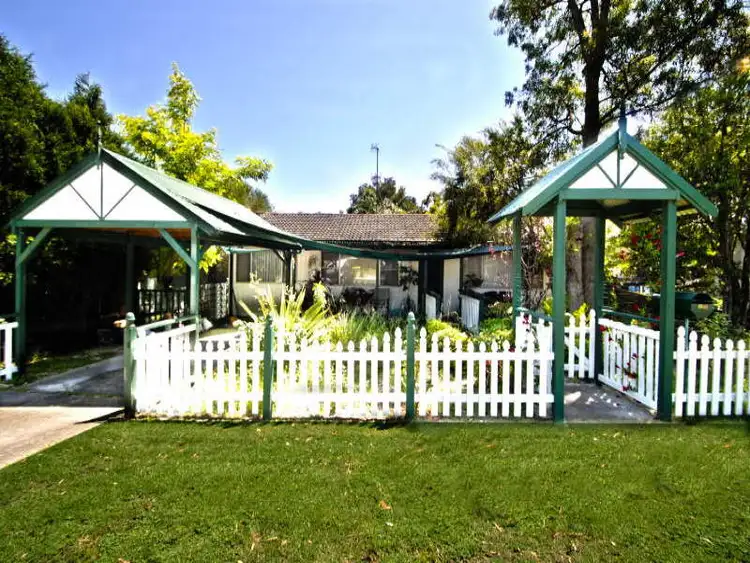 43 Manuka Parade, Gorokan NSW 2263