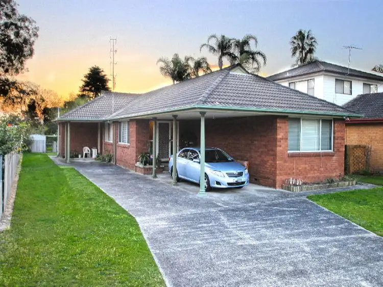 2 Read Street (van Drempt), Canton Beach NSW 2263