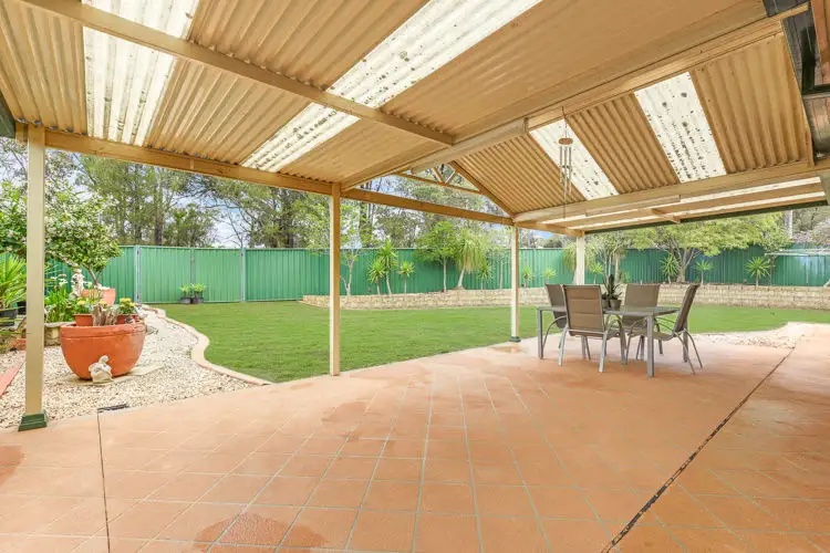 5 Dorcas Place, Rosemeadow NSW 2560