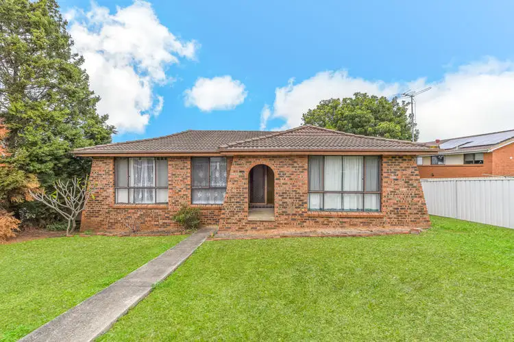 4 Traminer Place, Eschol Park NSW 2558