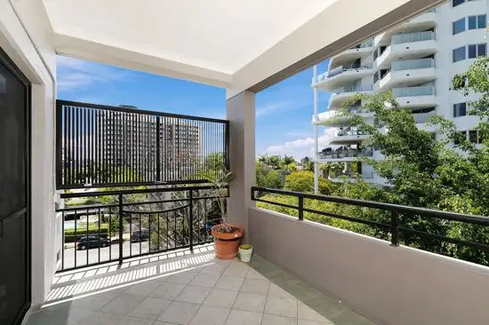 Third view of Homely unit listing, 16/39 CAIRNS STREET, Kangaroo Point QLD 4169