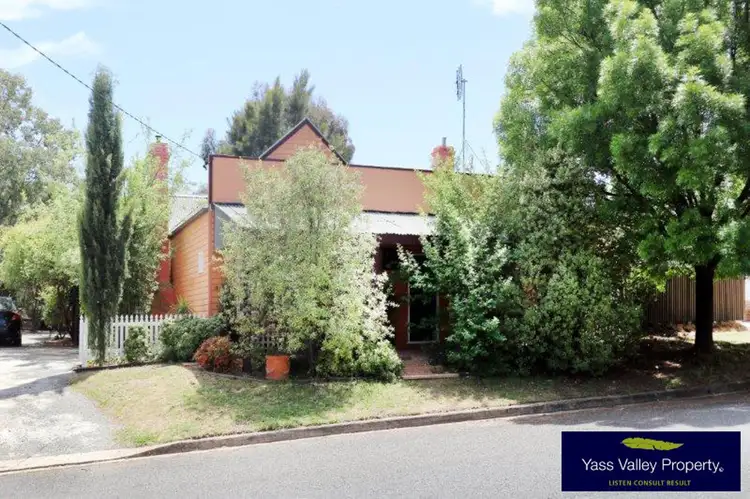 11 Leake Street, Bowning NSW 2582