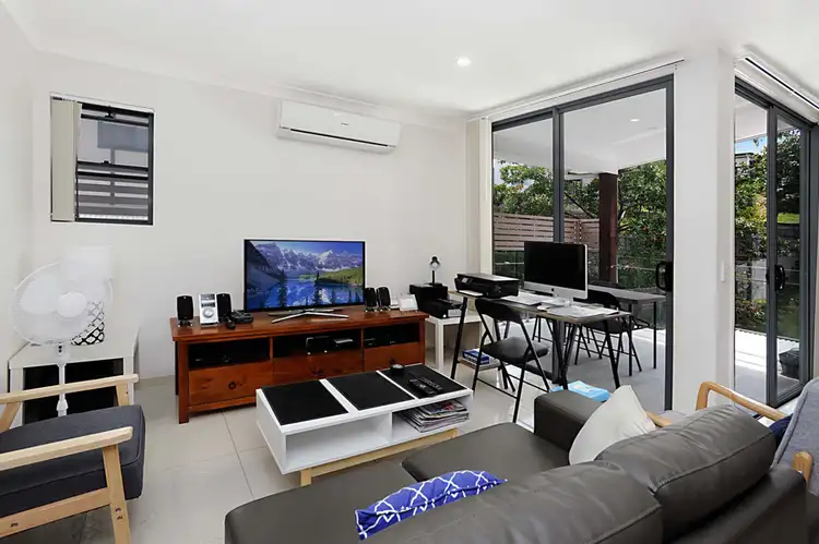 Second view of Homely unit listing, 3/7 Gosford Street, Mount Gravatt QLD 4122
