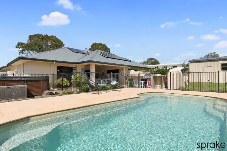 2/34 Hughes Road, Urangan QLD 4655