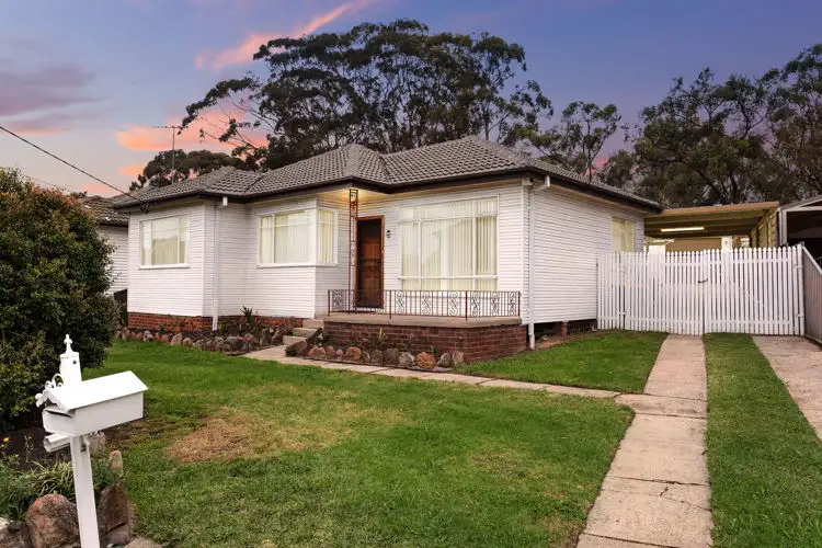 6 Maxine Road, Greystanes NSW 2145