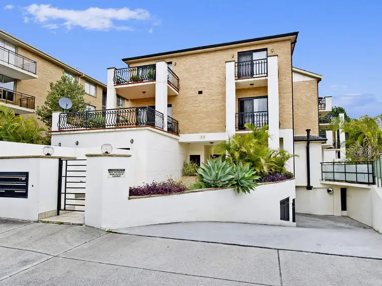 Main view of Homely apartment listing, 8/1-3 Onslow Street, Rose Bay NSW 2029