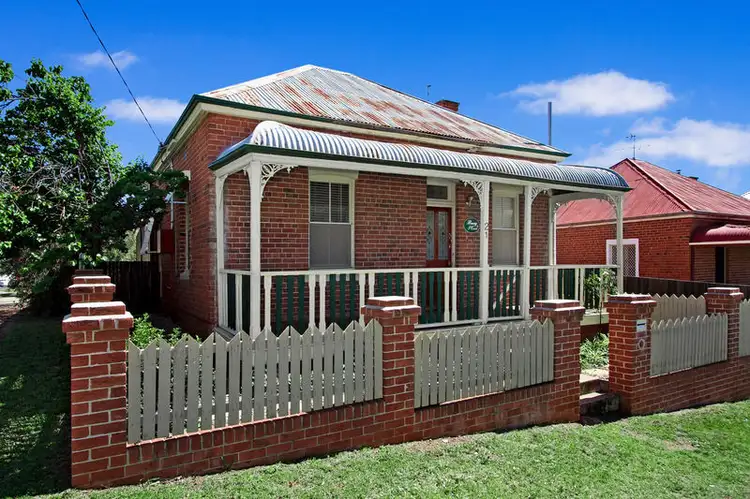 21 Gipps Street, Tamworth NSW 2340