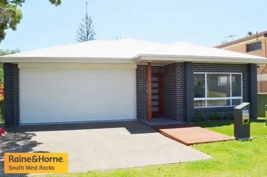 12 Baldwin Street, South West Rocks NSW 2431