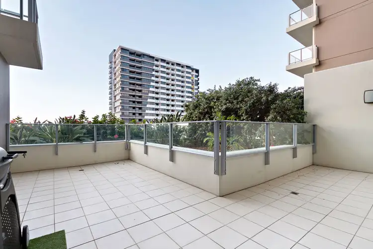 Second view of Homely unit listing, 4002/37c Harbour Road, Hamilton QLD 4007
