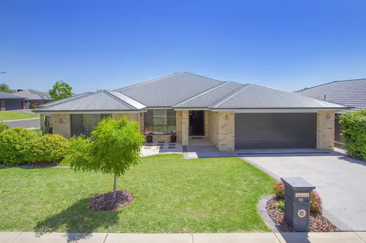 16 Shiraz Road, Tamworth NSW 2340
