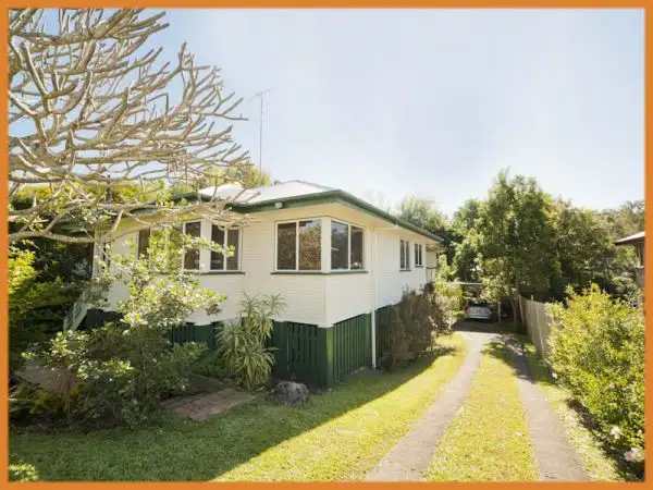 74 Diamond Street, Holland Park QLD 4121