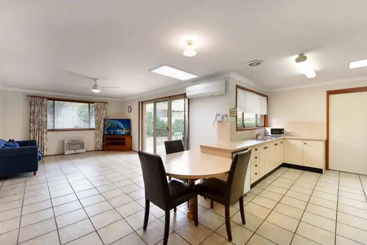 Fifth view of Homely house listing, 10 Shannon Place, Kearns NSW 2558