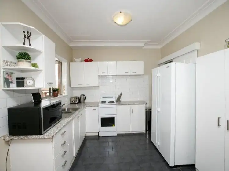 Fifth view of Homely house listing, 13 Plumpton Road, Kooringal NSW 2650