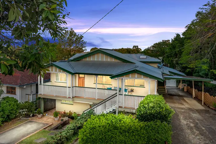 110 Dewar Terrace, Sherwood QLD 4075