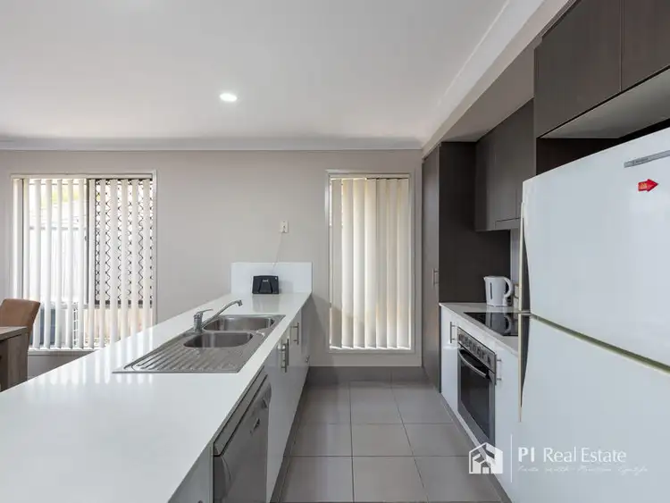 8 Denham Crescent, North Lakes QLD 4509