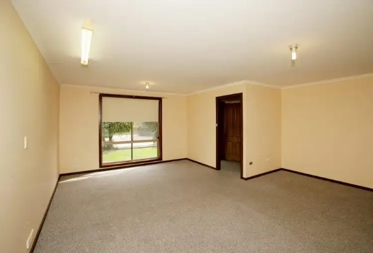 Second view of Homely house listing, 8/3 Leena Place, Central, Wagga Wagga NSW 2650