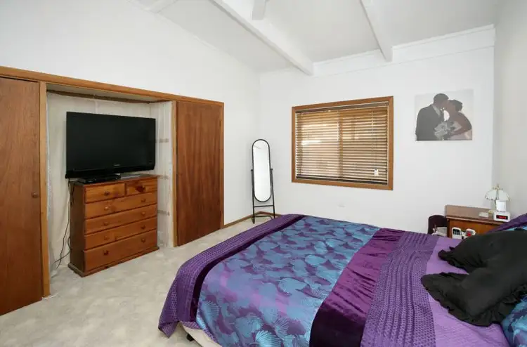 Seventh view of Homely house listing, 34 Eldershaw Drive, Forest Hill NSW 2651