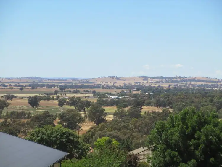 16 Stellway Close, Kooringal NSW 2650