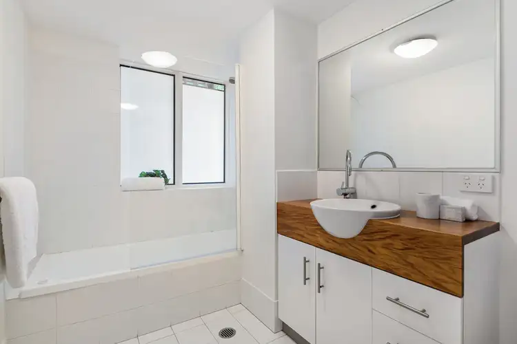 Fourth view of Homely apartment listing, 2/8 Botany Street, Clayfield QLD 4011