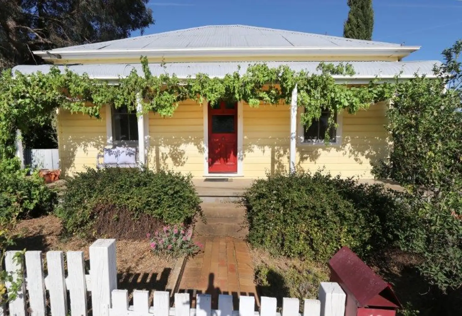 Main view of Homely house listing, 19 Hume St, Yass NSW 2582
