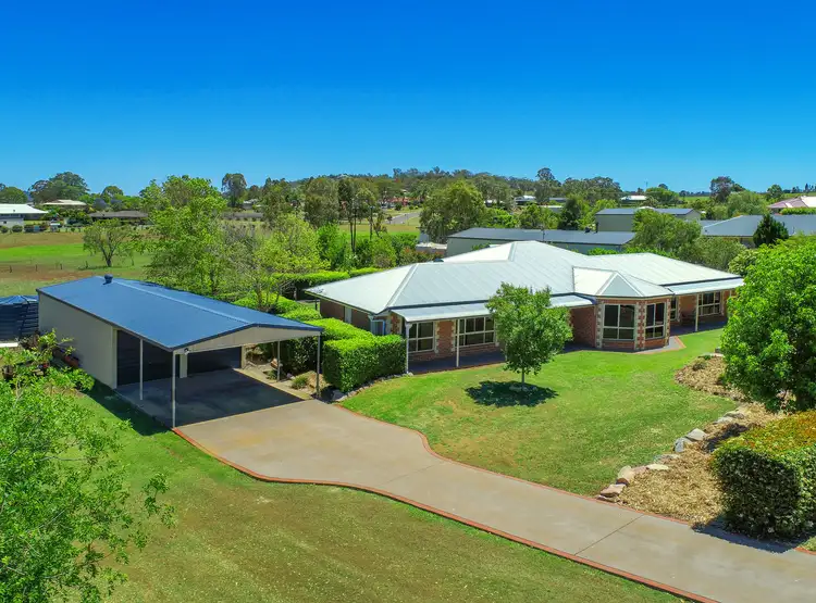 9 Carolann Street, Glenvale QLD 4350