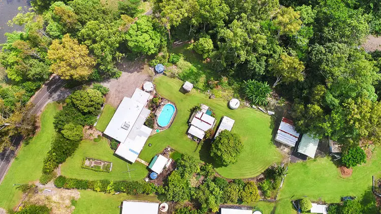 8 Carruthers Road, Woombye QLD 4559