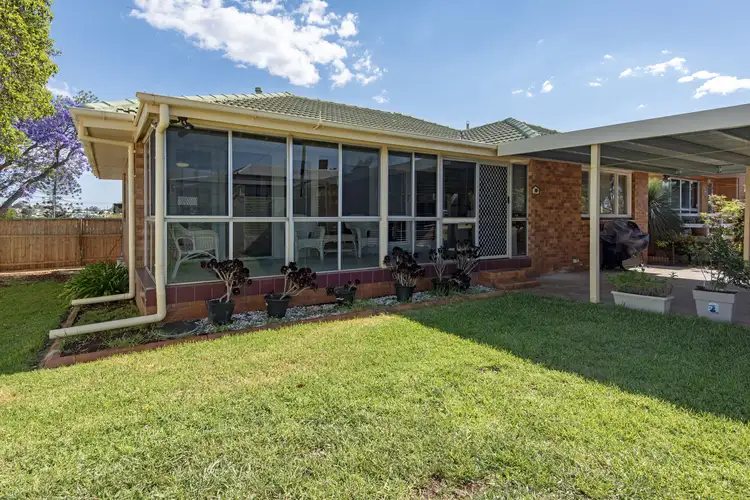 10 Friend Street, Harristown QLD 4350