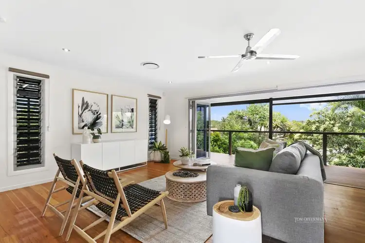 12 Wavecrest Drive, Castaways Beach QLD 4567