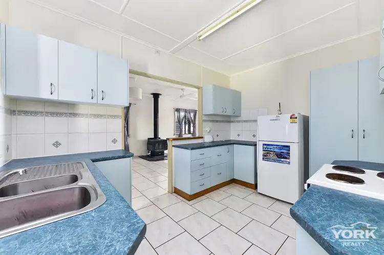 6 Devine Street, Harristown QLD 4350