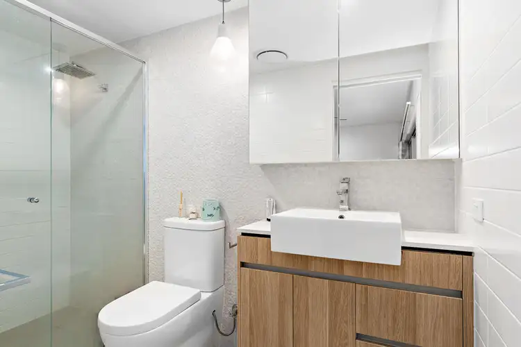 Fifth view of Homely unit listing, 8/61 Ludwick Street, Cannon Hill QLD 4170